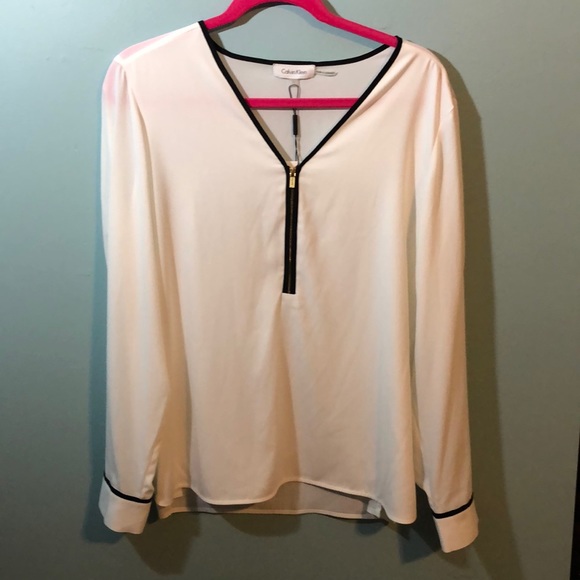 Calvin Klein Tops - Calvin Klein blouse